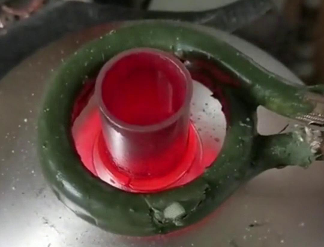 高頻焊機(jī)，不單純只是焊接銅管鋁管，還可以焊接不銹鋼鐵更各類異種金屬釬焊