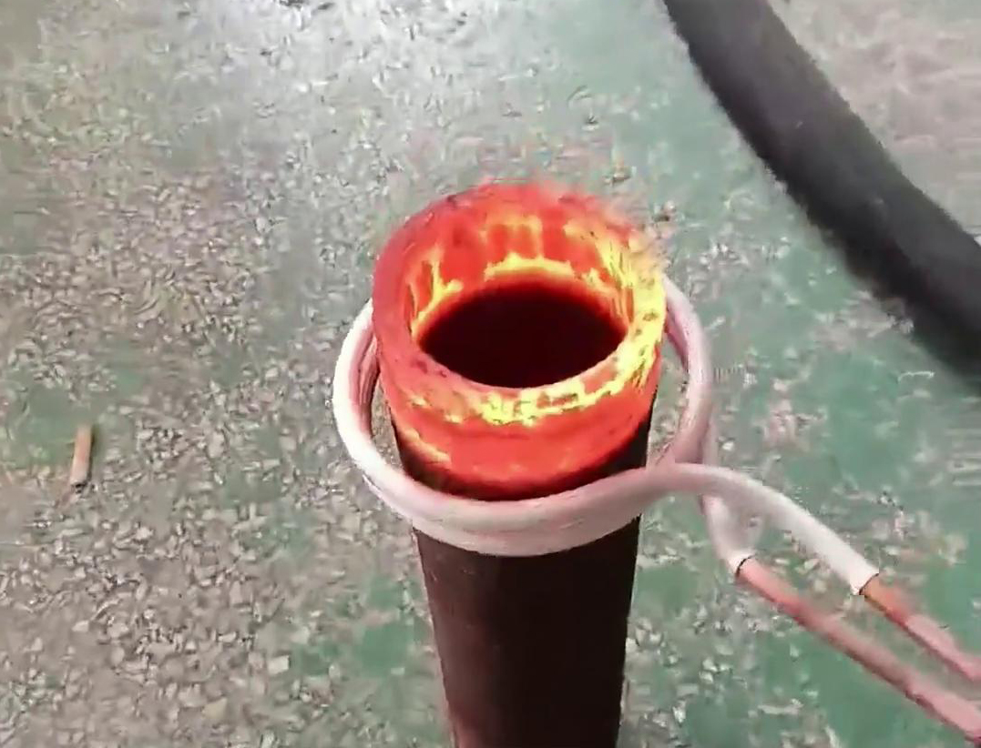 手持式高頻加熱機(jī)，輕便靈活，操作簡(jiǎn)便