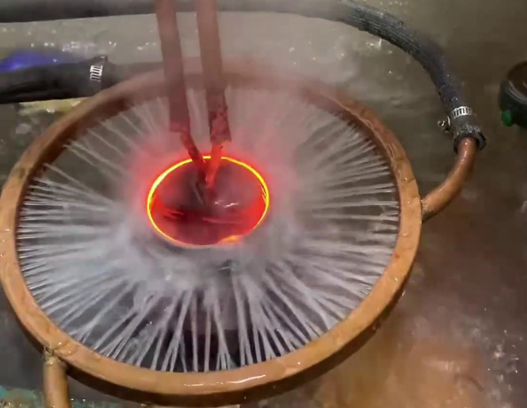 超高頻淬火機，只要三秒就可以對工件完成淬火熱處理